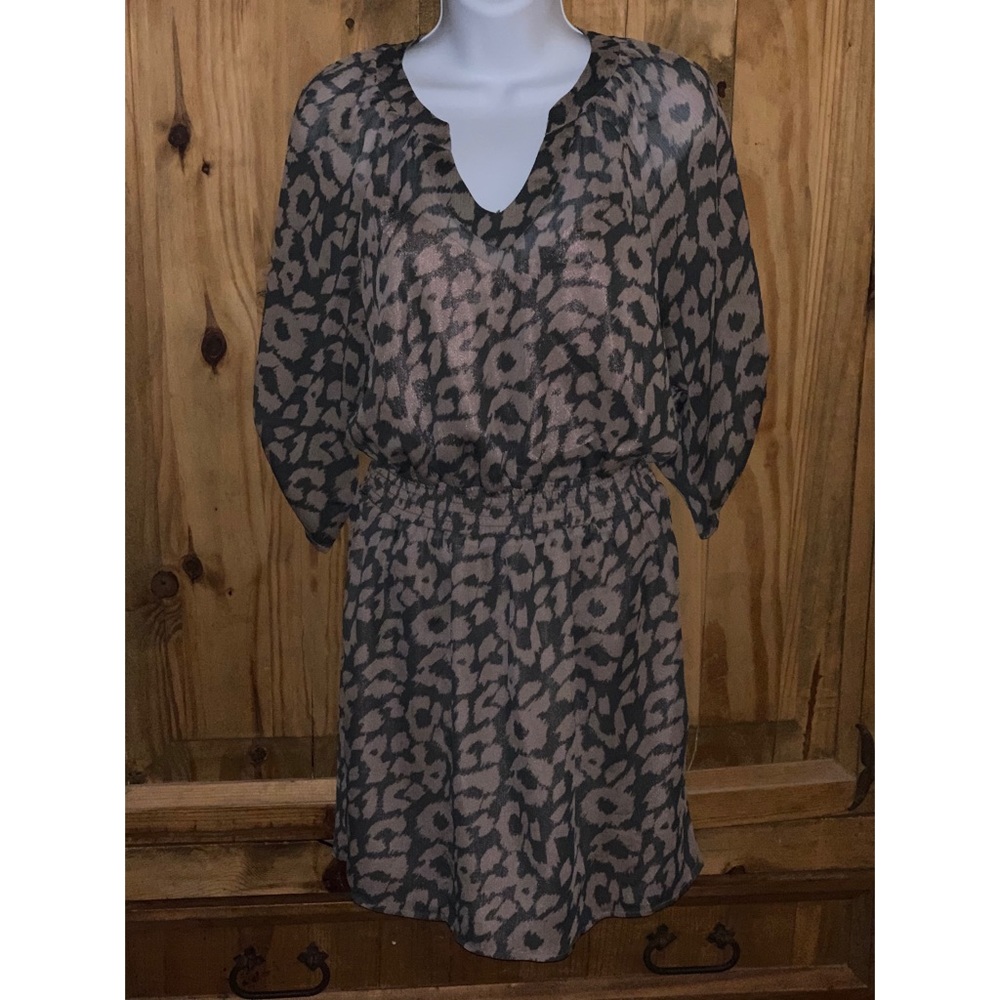 Express mid sleeve spring dress.